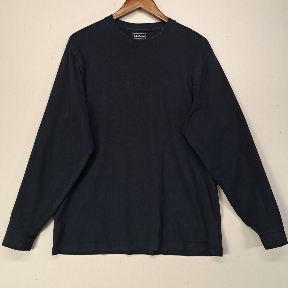 LL Bean Traditional Fit Long Sleeve T-Shirt Mens Medium Navy Blue Cotton Tee